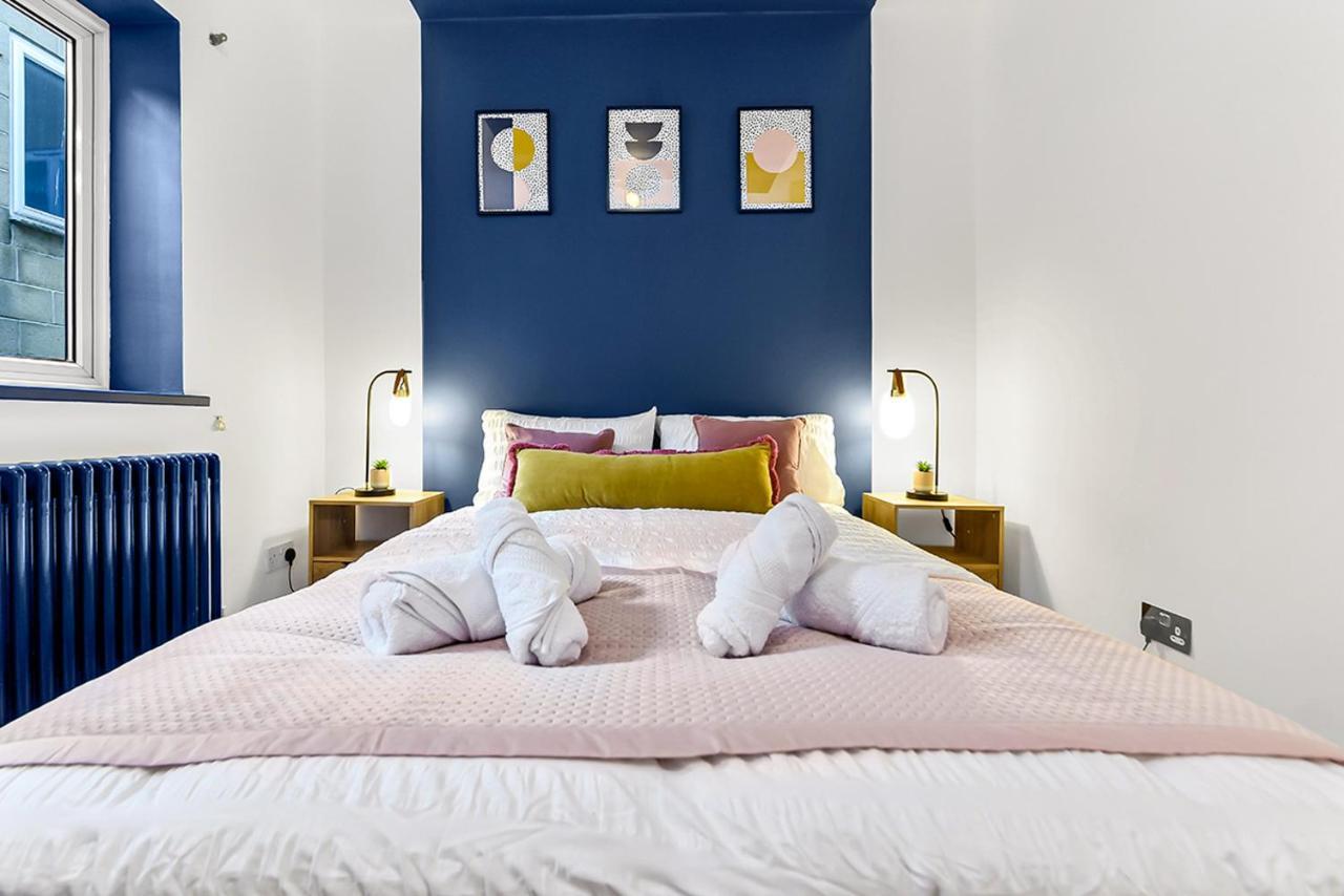 Spacious Contemporary 2 Bed Flat, Central ลอนดอน ภายนอก รูปภาพ