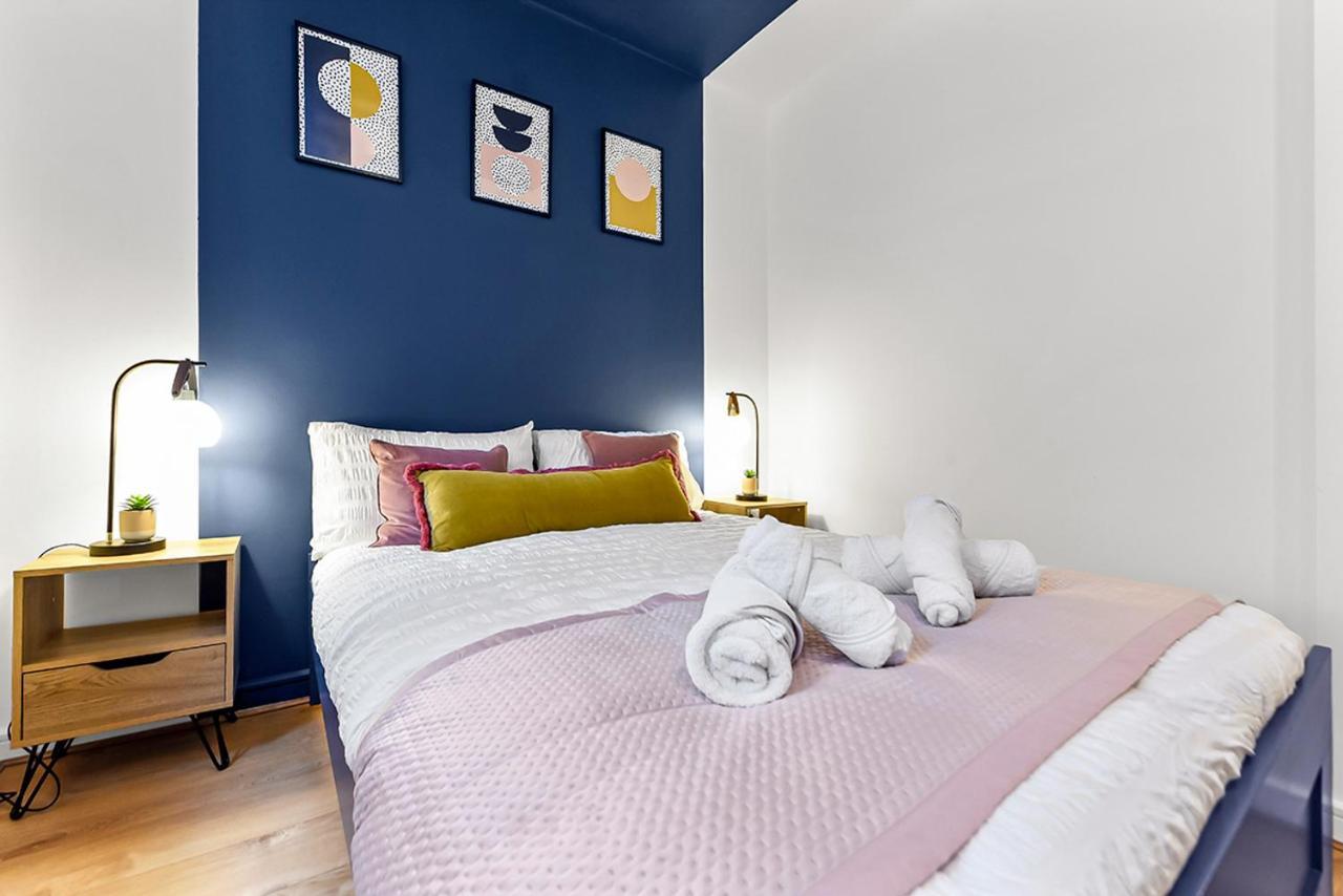 Spacious Contemporary 2 Bed Flat, Central ลอนดอน ภายนอก รูปภาพ
