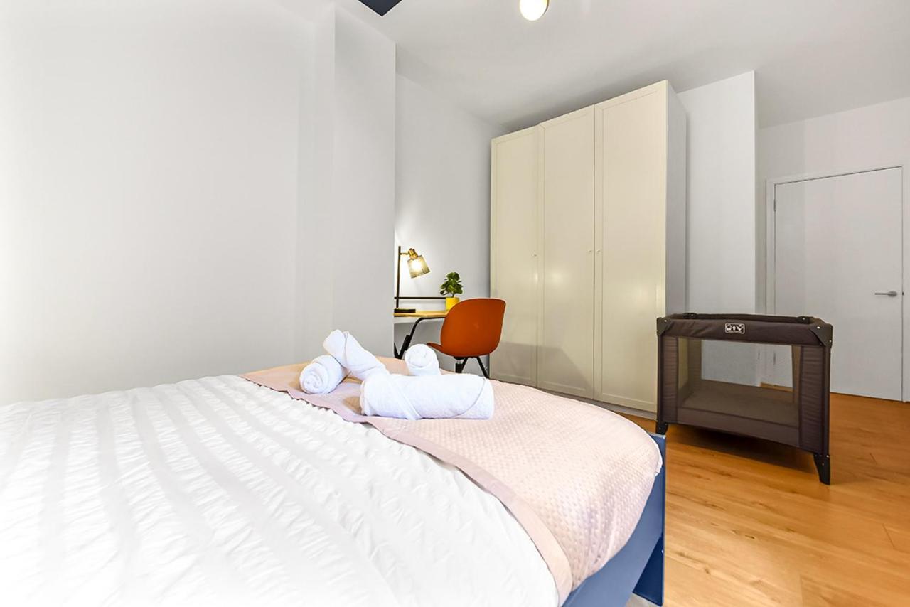 Spacious Contemporary 2 Bed Flat, Central ลอนดอน ภายนอก รูปภาพ